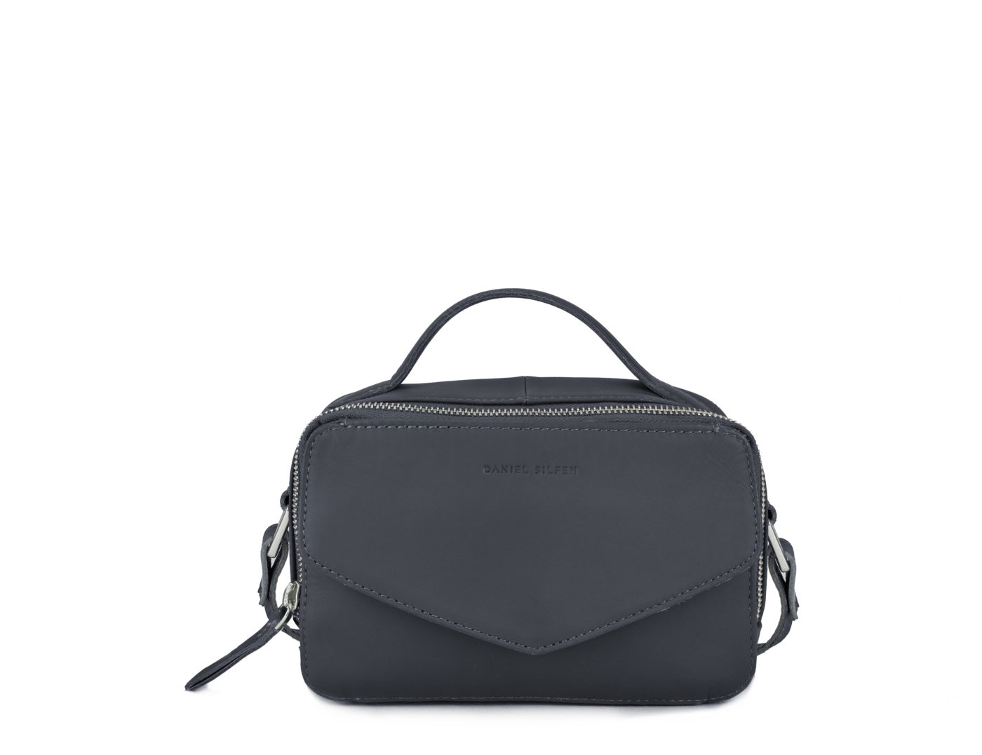 Daniel Silfen - Emma taske - Sort læder. Den uundværlige sorte håndtaske, har en størrelse der passer til lejligheder!